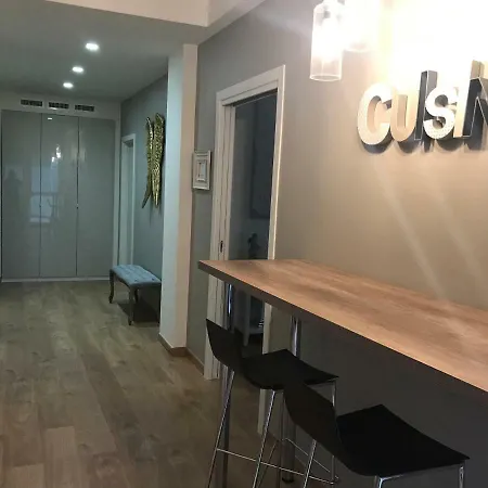 アパート 70's Luxury Cavour バーリ